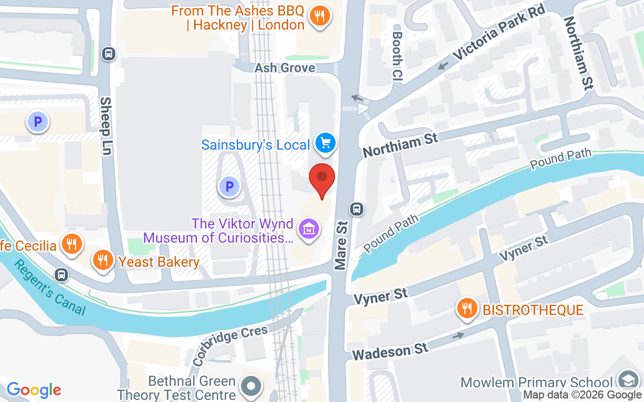 Map showing the location of Creme Beau-Le Salon